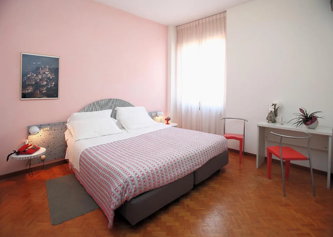 Hotel Alexandra Vinci 3*,  Italien