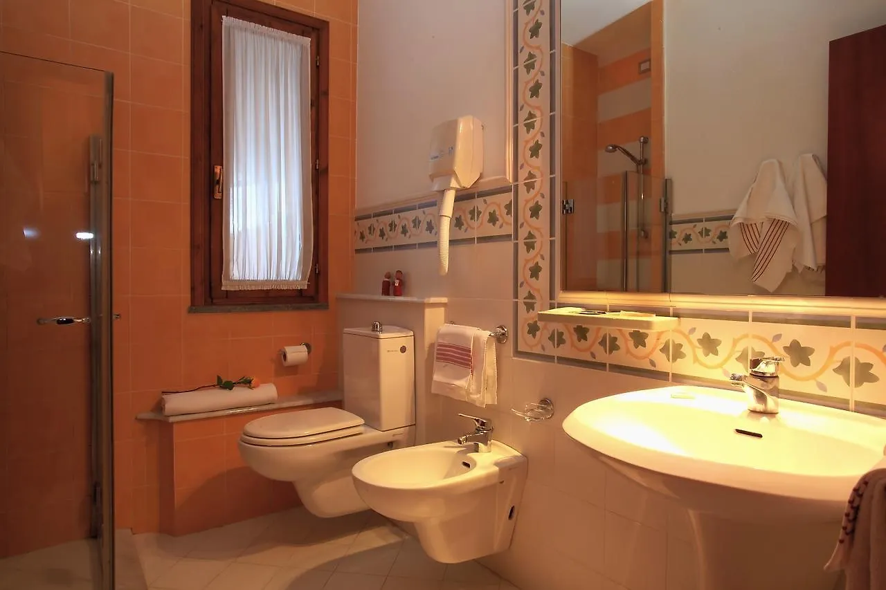 Hotel Alexandra Vinci