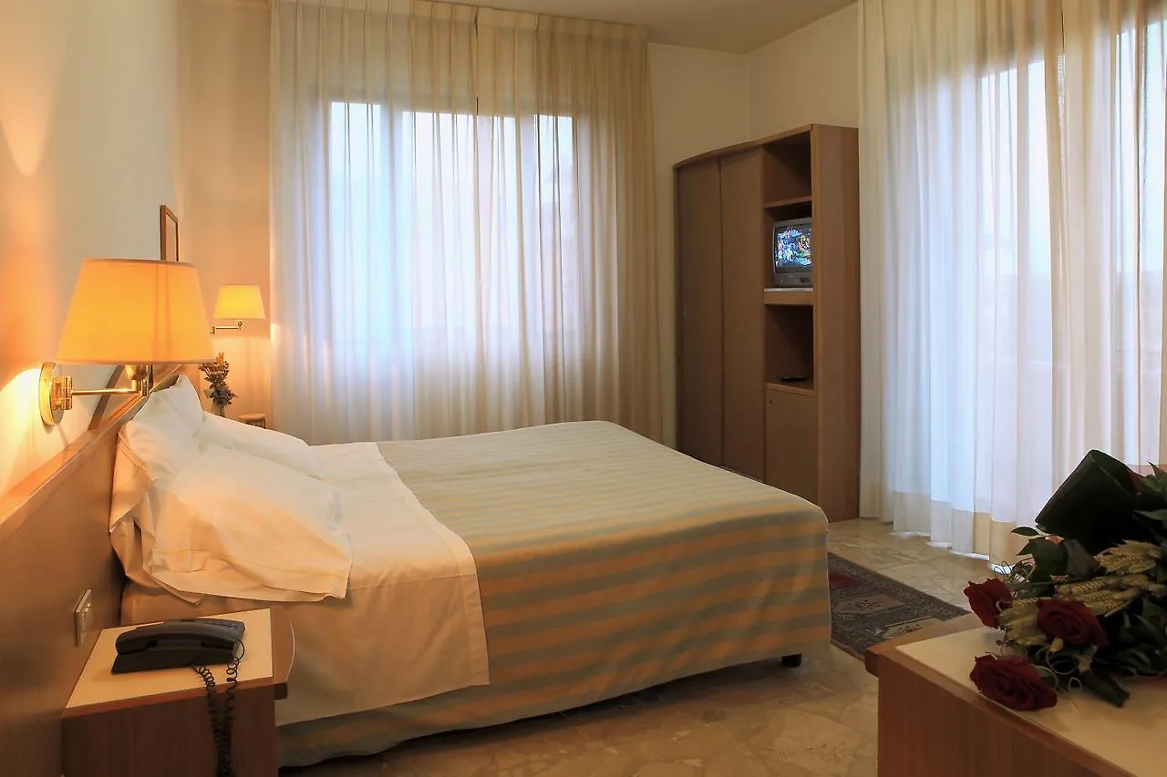 Hotel Alexandra Vinci