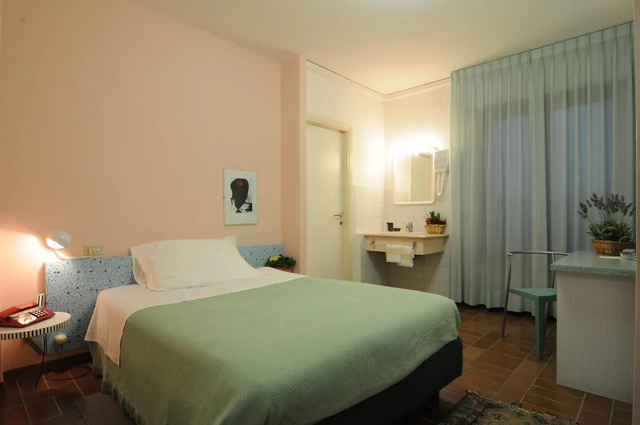 Hotel Alexandra Vinci 3*,  Italien