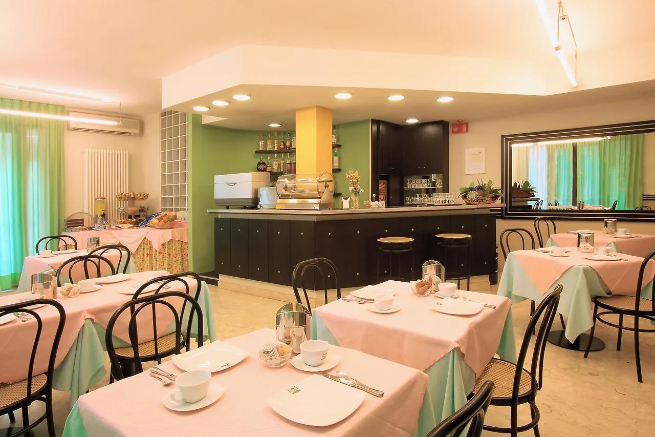 Hotel Alexandra Vinci 3*,  Italien